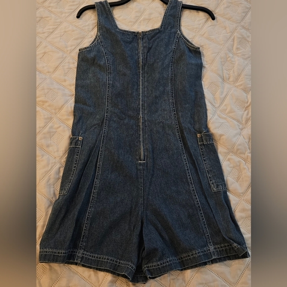 🌟 Blue Denim Romper🌟 - Picture 3 of 11